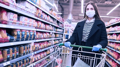 Comprar alimentos en el supermercado protegiéndonos del coronavirus